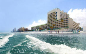 Oceanfront Beachfront Resort + 3 Pools + 2 Spas + Gym + Sauna + Restaurant + Free parking